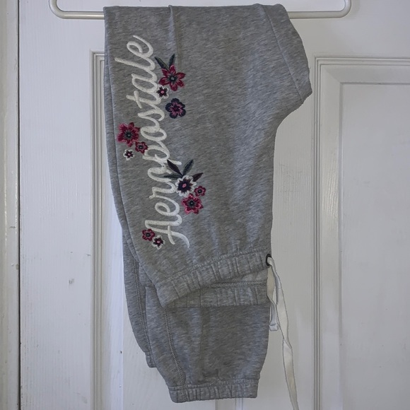 Aeropostale Pants - Aeropostal gray sweatpants